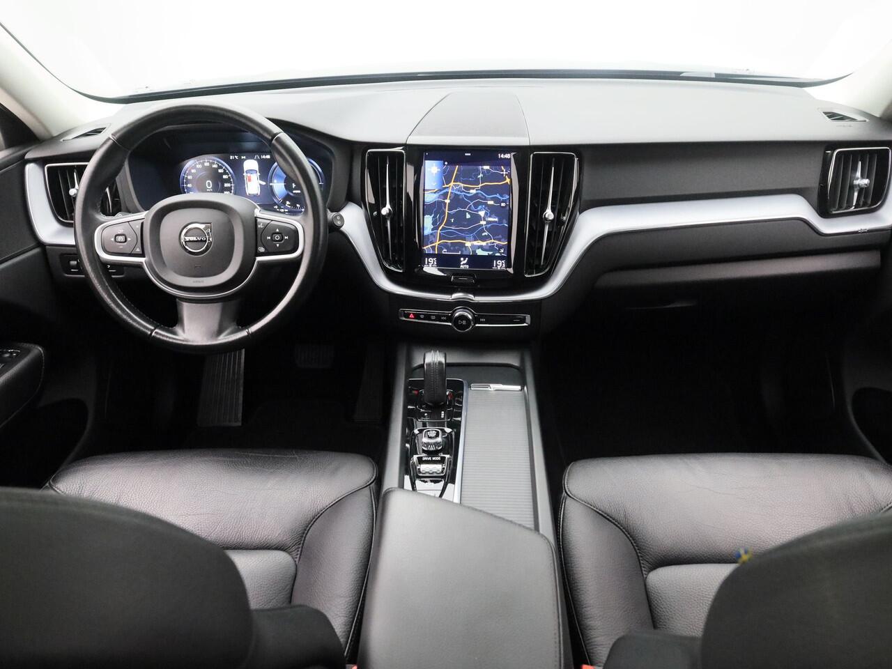 Volvo XC60 2.0 Recharge T6 AWD Business Pro | PANO | 360° | KEYLESS