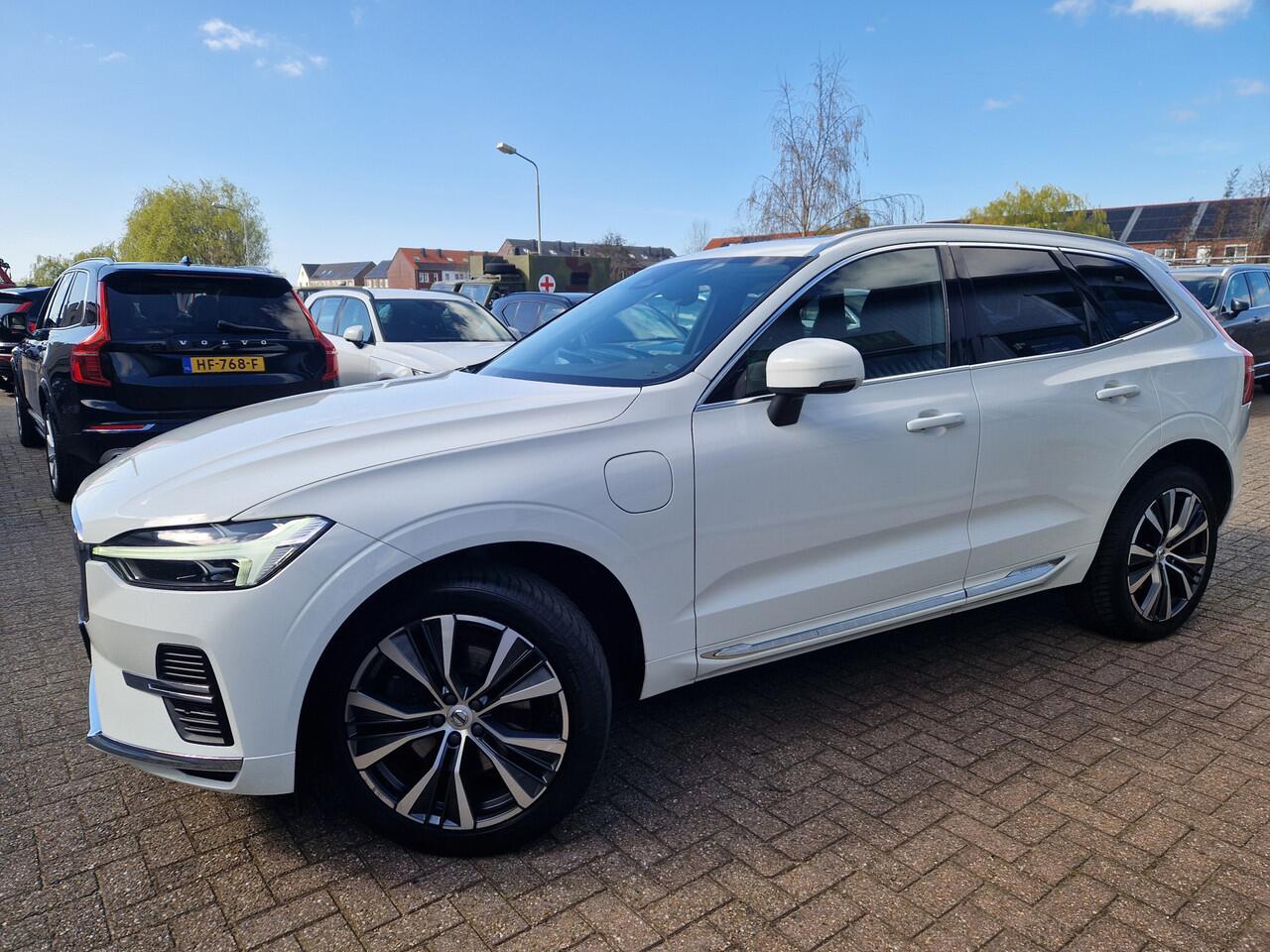 Volvo XC60 2.0 T6 Plug-in hybrid AWD Inscription Panoramadak | Harman Kardon