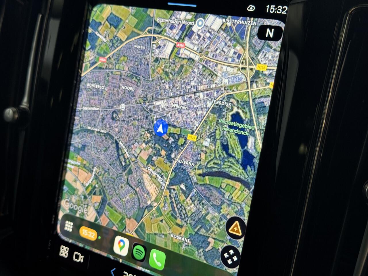 Volvo XC60 ?NIEUWE AUTO? 2.0 T6 350PK PHEV LEER AWD LONG RANGE PANORAMA PERF.AUDIO ELEK.KLEP phev ? Top Auto's Wijchen , Altijd een Ruim aanbod van Volvo's i BUSINESS / CORE / BRIGHT / DARK / ULTRA DARK / PLUS DARK / BLACK EDITION / ESSENTIAL / T6 / T8 ?