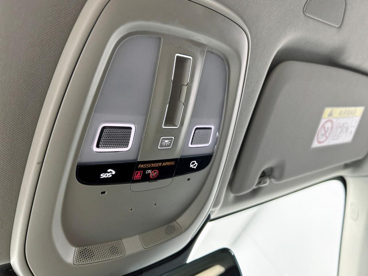 Volvo XC60 2.0 T6 AWD Ultra Dark | Trekhaak | Leder | Panorama dak |