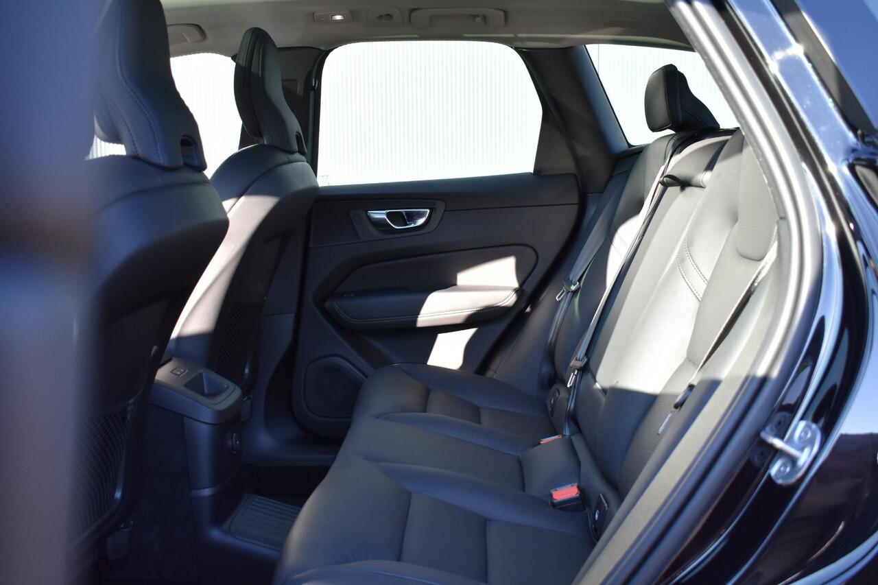 Volvo XC60 Recharge T6 AWD Ultimate Dark | 360° camera | Trekhaak |