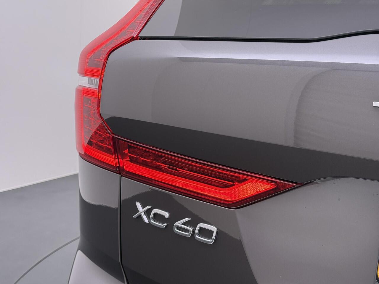 Volvo XC60 2.0 T6 Plug-in hybrid AWD Inscription Expression VAN: 41.900,- VOOR: 37770,- UW EINDEJAARSVOORDEEL: 4,130,- Mega Vol! 360° Camera | Harman Kardon | Leder | Stoel+Stuurverwarming | Panoramadak | Trekhaak | 12 mnd Bovag Garantie