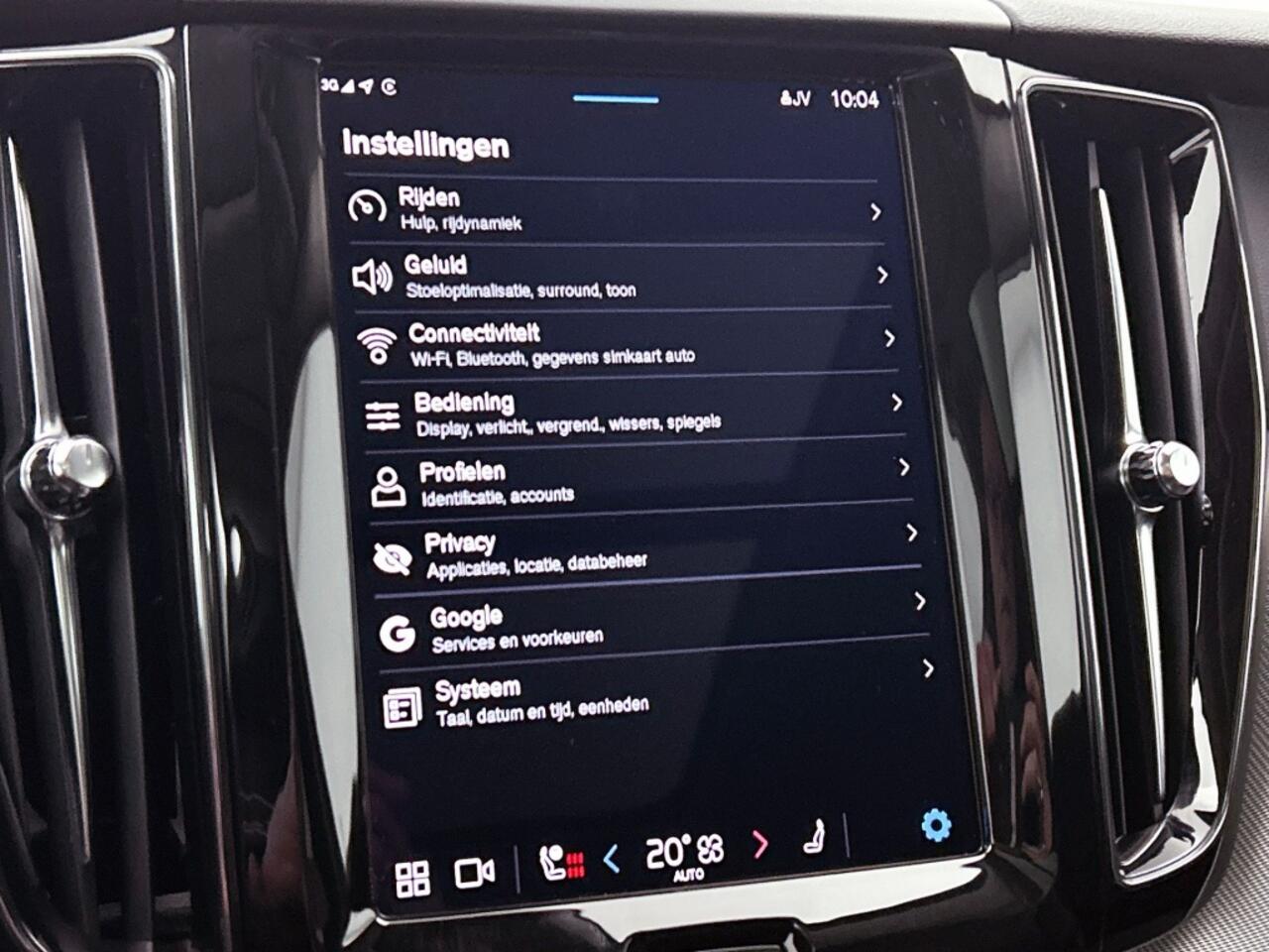 Volvo XC60 2.0 T8 AWD Plus Dark | Harman/Kardon | Panoramadak