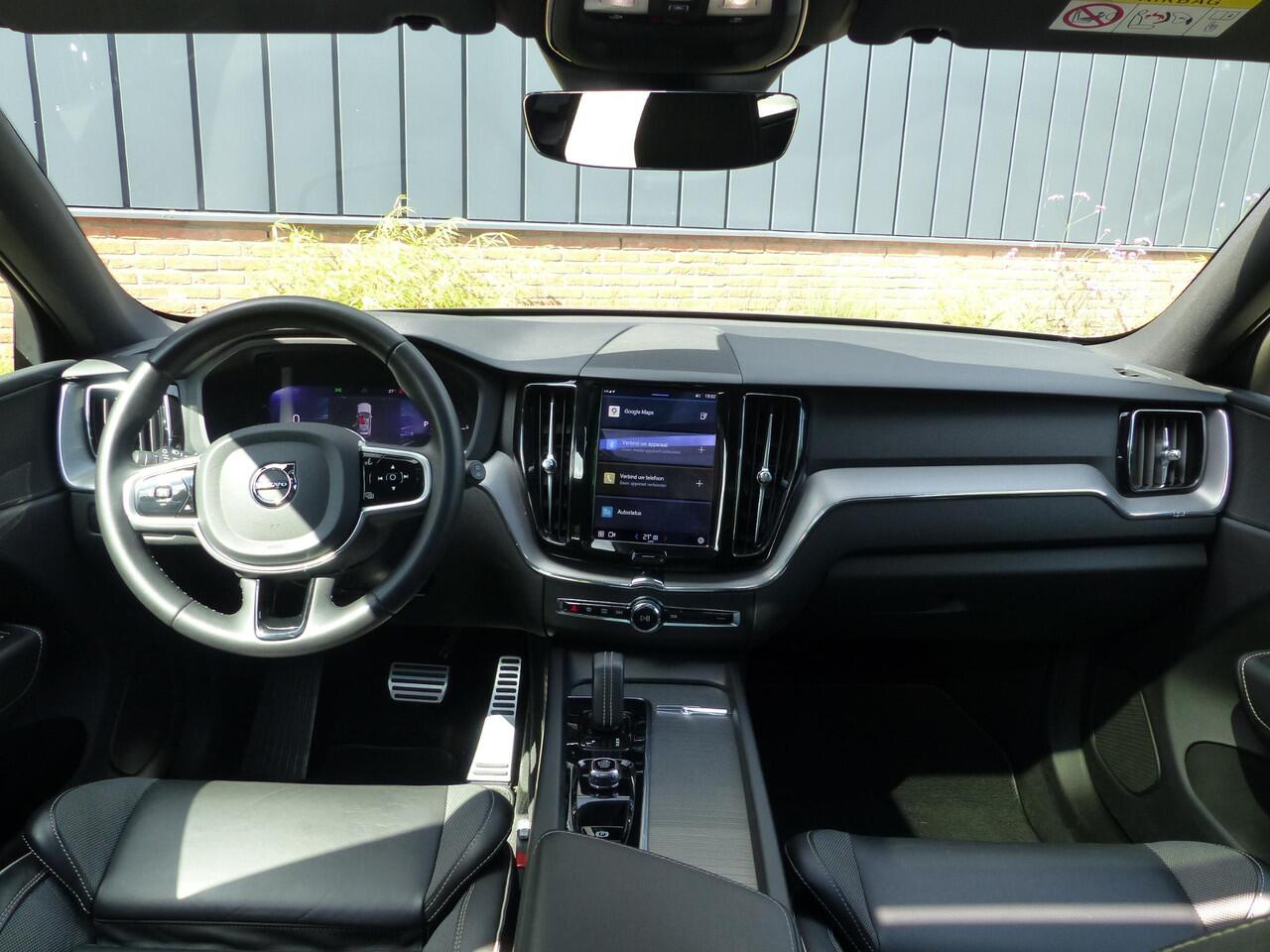 Volvo XC60 T6 Plug-in hybrid AWD Plus Dark |Long Range| Trekhaak| Sportstoelen|