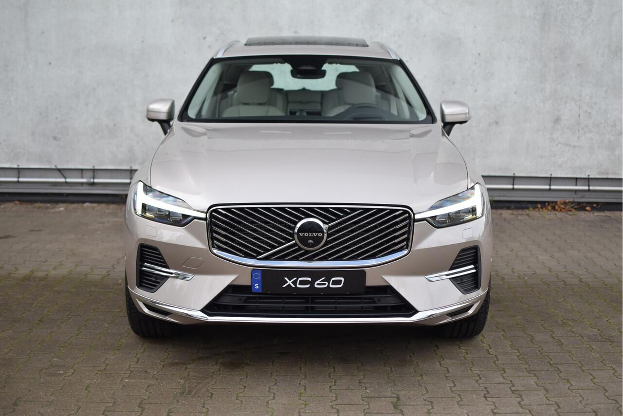 Volvo XC60 T6 AWD 350pk Ultra Bright / Luchtvering / Bowers en Wilkins audio / HUD / 360 camera / Stoelmassage /