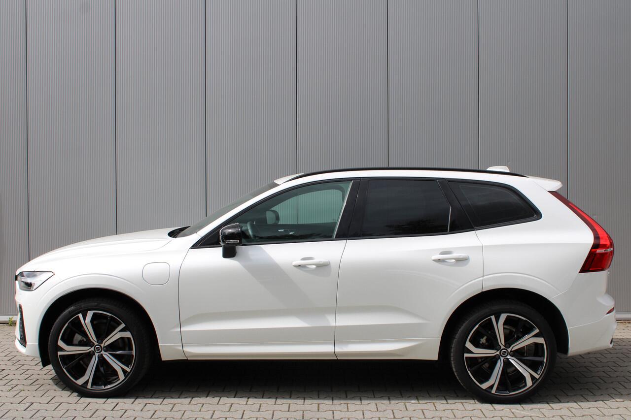 Volvo XC60 T6 Plug-in hybrid AWD Plus Dark | Trekhaak | Harman Kardon | Full LED