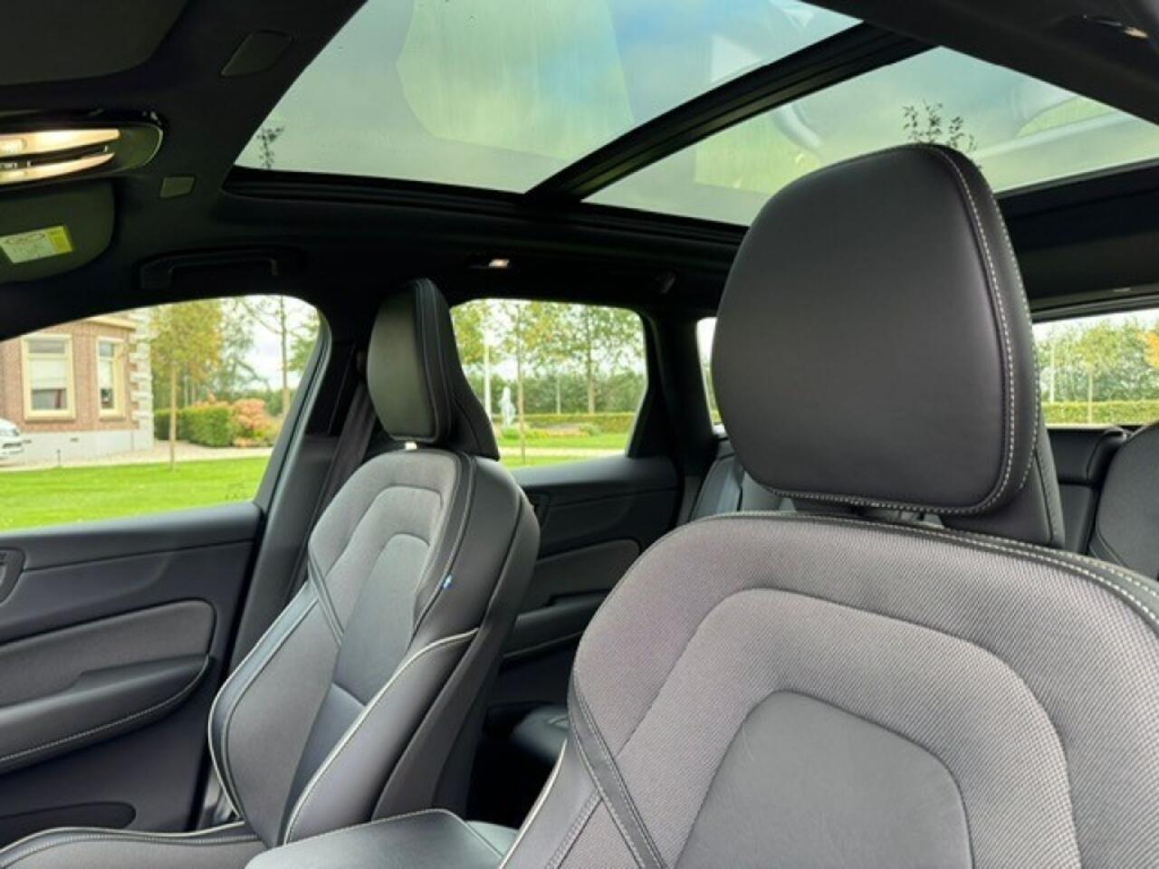 Volvo XC60 T6 R-Design Automaat Plug-In