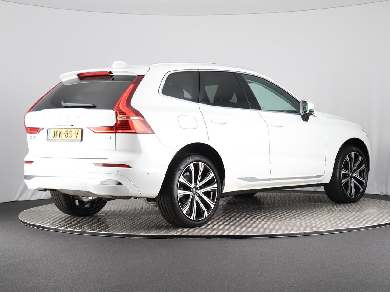 Volvo XC60 2.0 T8 PHEV AWD Plus Bright Long Range (Luchtvering / Pano / Stoelkoeling-verw. / H&K / 21'')