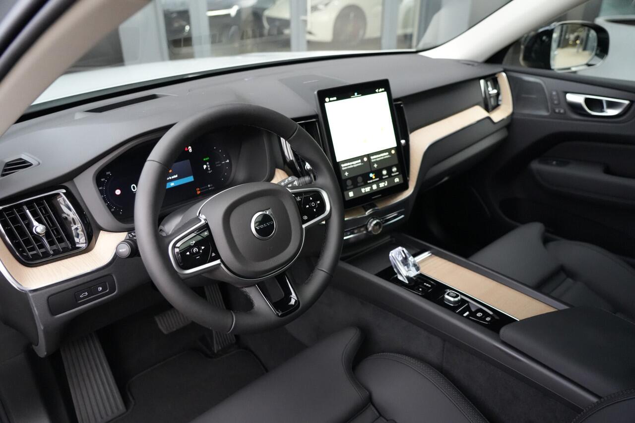 Volvo XC60 2.0 T6 Plug-in hybrid AWD Plus Dark FACELIFT 350pk Panoramadak/HarmanKardon/360Camera