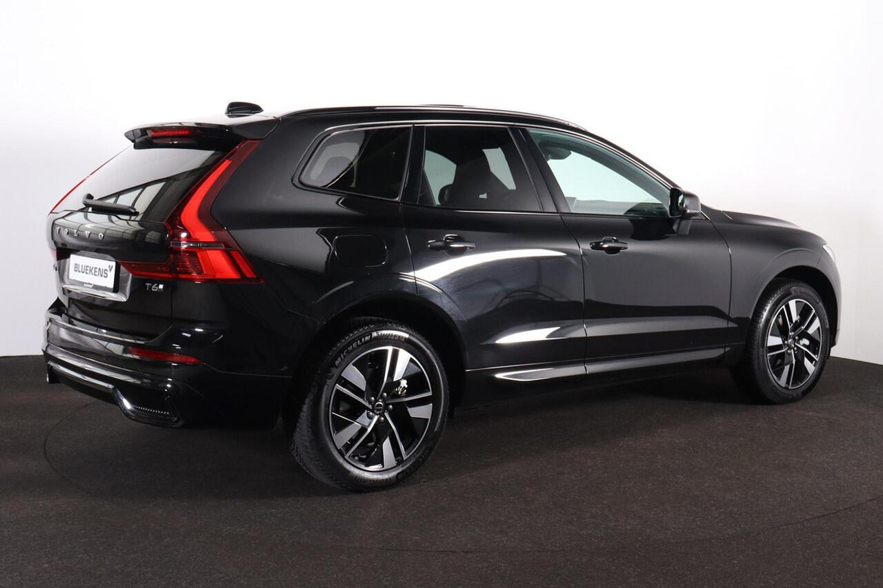 Volvo XC60 T6 Recharge AWD Plus Dark - Panorama/schuifdak - IntelliSafe Assist & Surround - Harman/Kardon audio - Parkeercamera achter - Verwarmde voorstoelen, stuur & achterbank - Parkeersensoren voor & achter - Elektr. bedienb. voorstoelen met geheugen - Draadloze