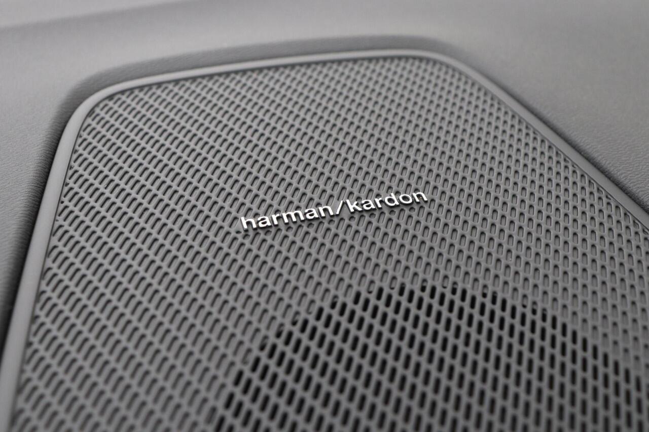 Volvo XC60 T6 Plug-in hybrid Plus Dark | FACELIFT | Head-Up | Panoramadak | harman/kardon | ACC | 360° Camera