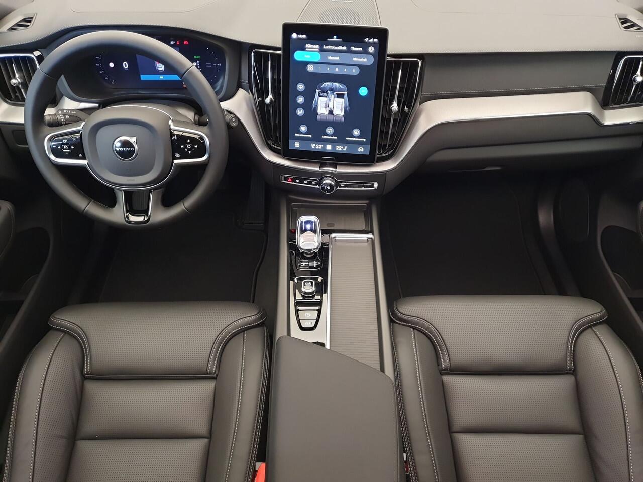 Volvo XC60 2.0 T6 Plug-in hybrid AWD Ultra Black Edition ¤79.192,- nieuw, Wegklapbare trekhaak, Panoramadak, Harman/Kardon