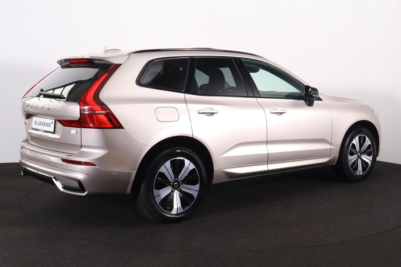 Volvo XC60 T6 Recharge AWD Plus Dark - Panorama/schuifdak - IntelliSafe Assist & Surround - 360º Camera - Harman/Kardon audio - Adaptieve LED koplampen - Verwarmde voorstoelen, stuur & achterbank - Parkeersensoren voor & achter - Elektr. bedienb. voorstoelen met geh