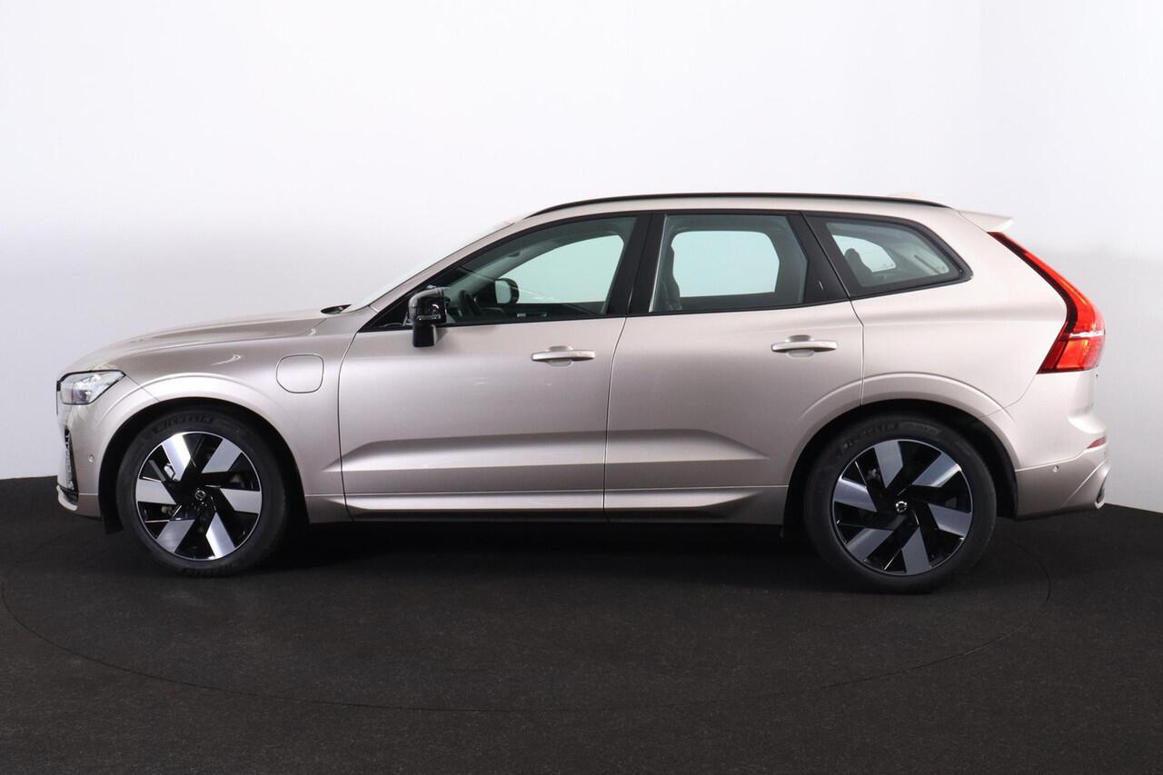Volvo XC60 T6 Recharge AWD Ultimate Dark - Luchtvering - Panorama/schuifdak - IntelliSafe Assist & Surround - 360º Camera - Bowers & Wilkins audio - Verwarmde voorstoelen, stuur & achterbank - Parkeersensoren voor & achter - Elektr. bedienb. voorstoelen met geheugen