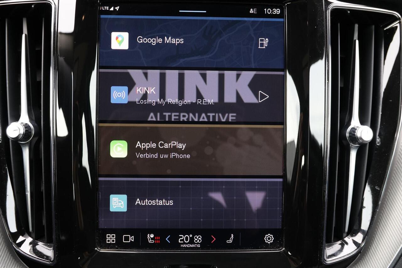 Volvo XC60 T6 Recharge AWD Ultra Dark - Panorama/schuifdak - IntelliSafe Assist & Surround - 360º Camera - Adaptieve LED koplampen - Verwarmde voorstoelen, stuur & achterbank - Elektr. bedienb. voorstoelen met geheugen - Head up display - Draadloze tel. lader - Elek