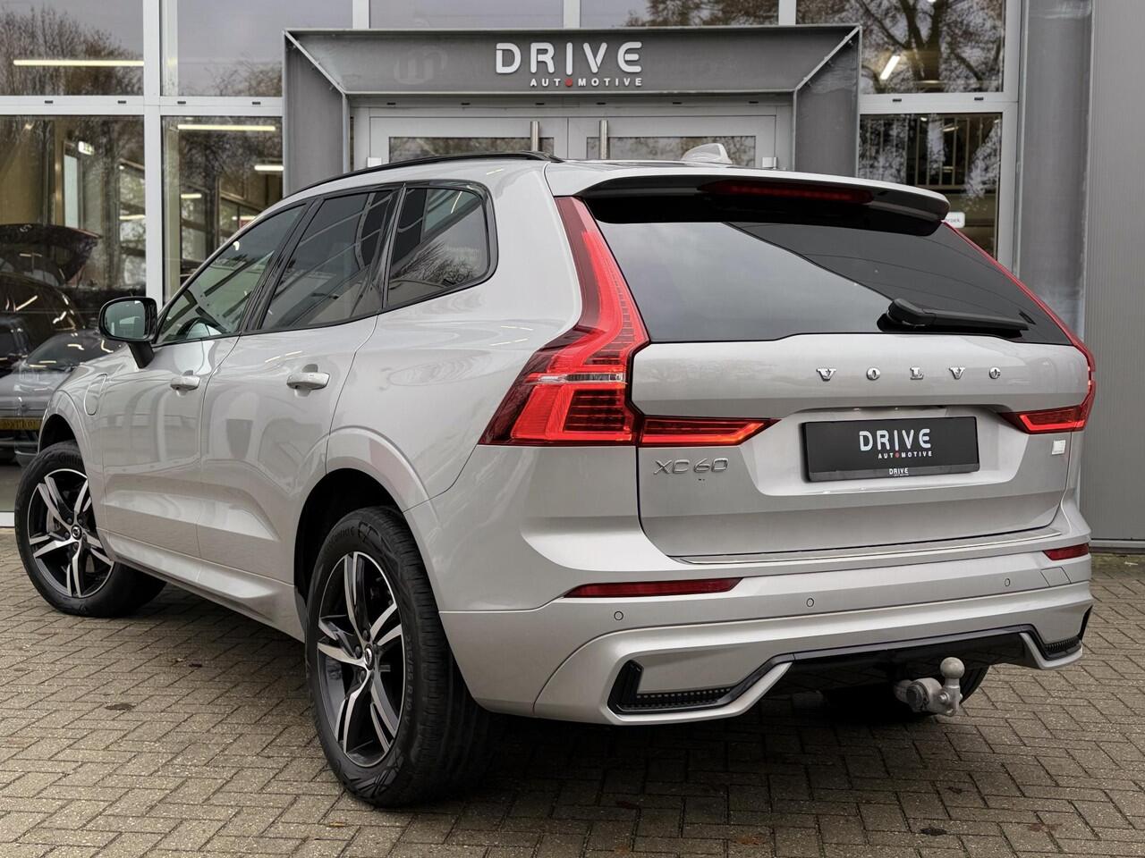 Volvo XC60 2.0 T8 Plug-in hybrid AWD R-Design |Facelift|Pano|Bowers & Wilkins|Stoel Ventilatie|Pilot Assist|Trekhaak
