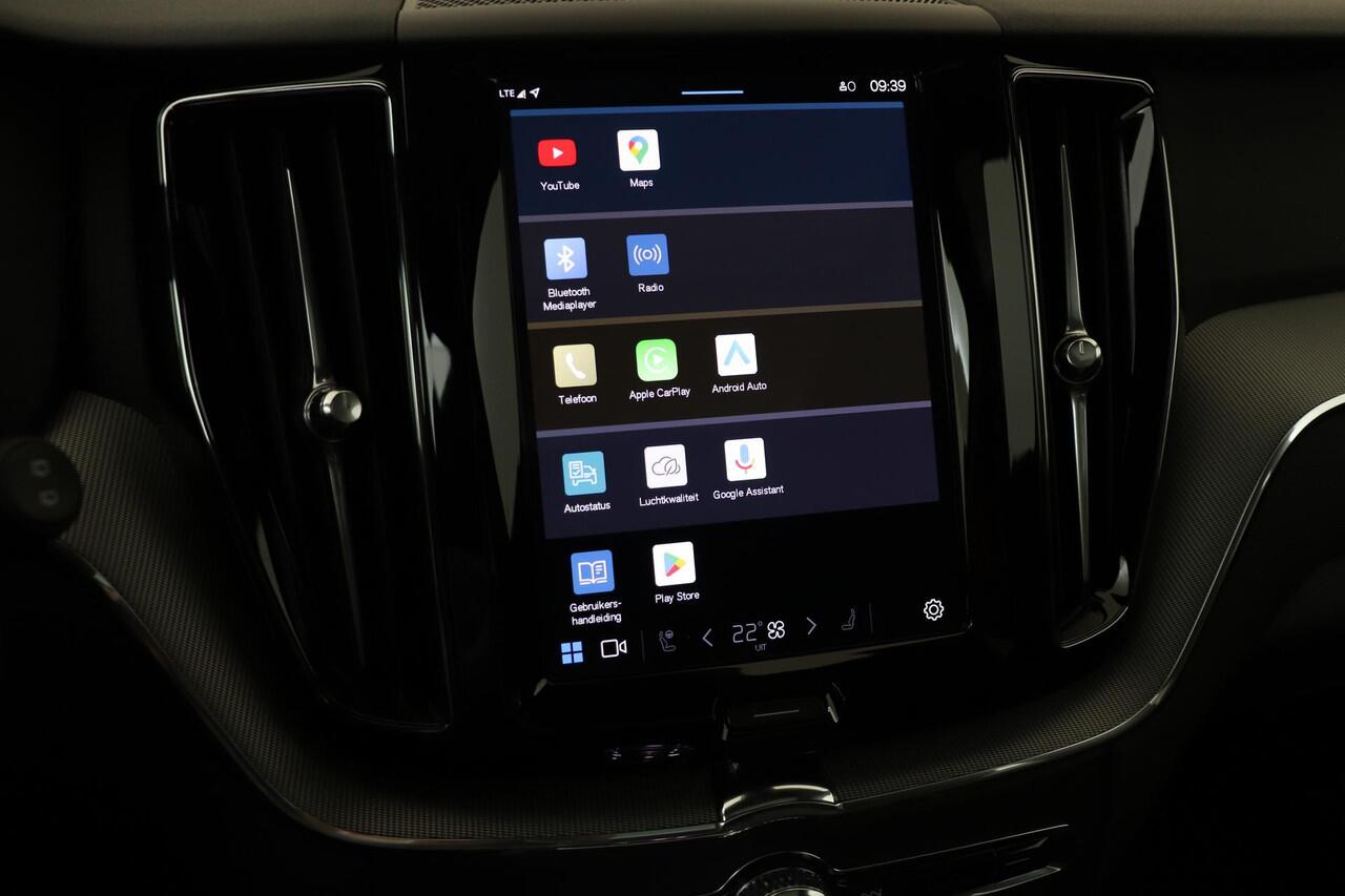 Volvo XC60 T6 PLUG-IN HYBRID AWD ULTRA DARK -PANO.DAK|HEAD-UP DISP.|HARMAN/KADON|LUCHTVERING|CAMERA|22"|SPORTSTOELEN