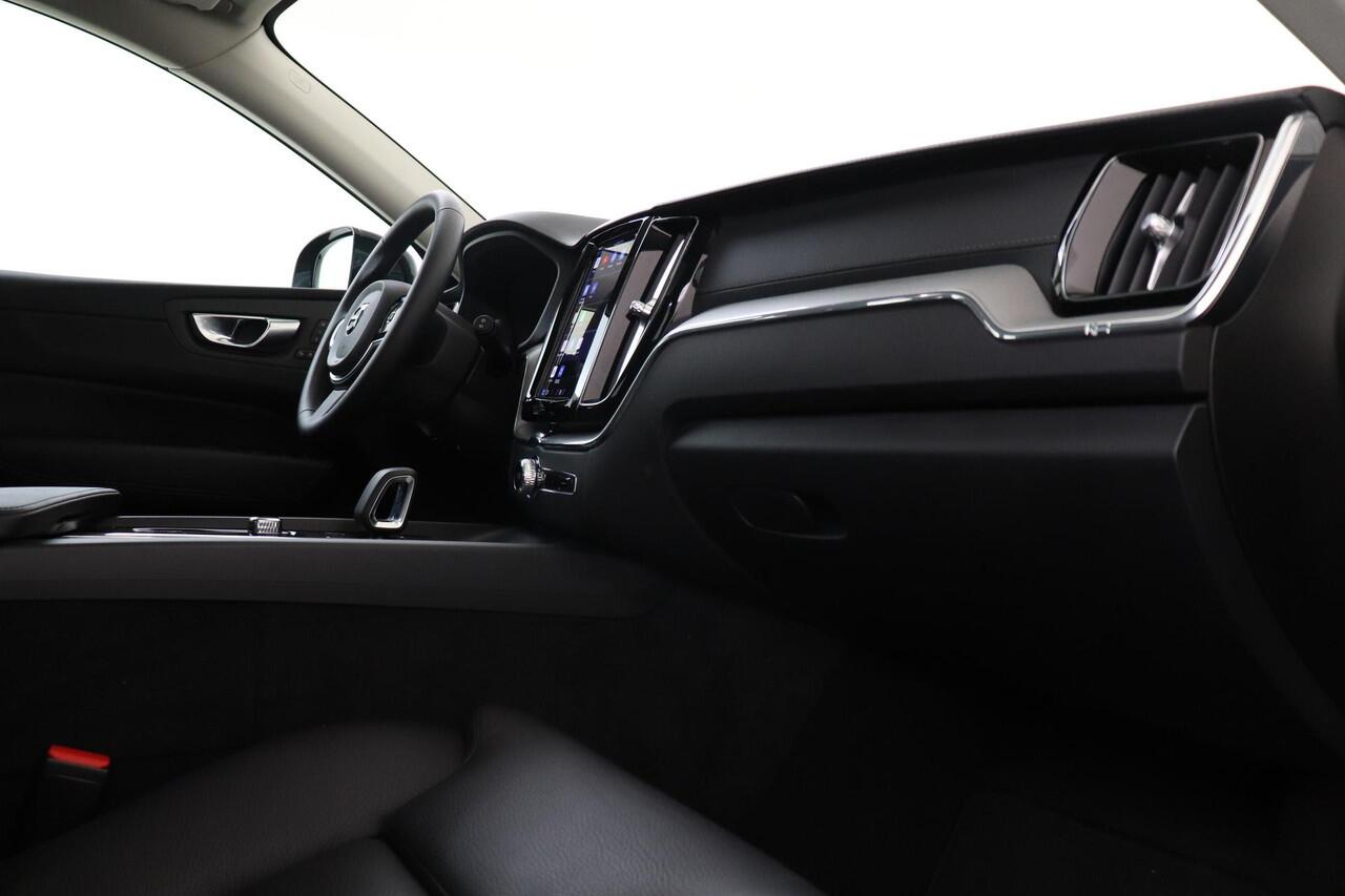Volvo XC60 T6 PLUG-IN HYBRID AWD ULTRA DARK -PANO.DAK|HEAD-UP DISP.|360°CAM|TREKHAAK|HARMAN/KARDON