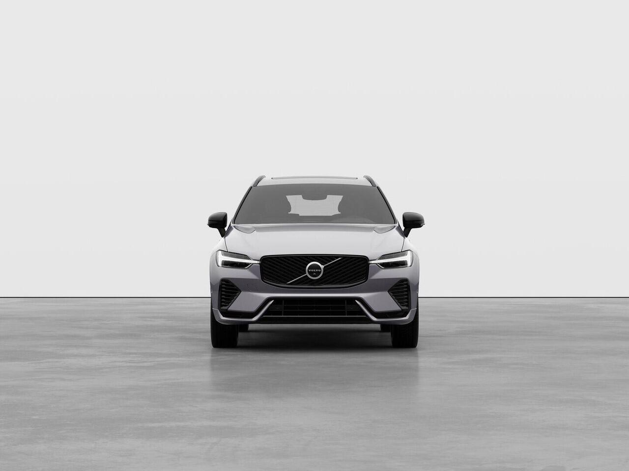 Volvo XC60 2.0 T6 Plug-in hybrid AWD Plus Dark 360 Camera / Head-up display / Harman Kardon audio / Panorama dak / stoel- en stuurverwarming / leer