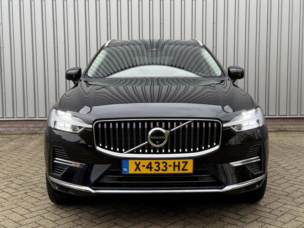 Volvo XC60 2.0 T8 Plug-in hybrid AWD Ultimate Bright | Schuif/kanteldak| Head-up Display| 360-camera| Gelaagd Glas | Trekhaak |