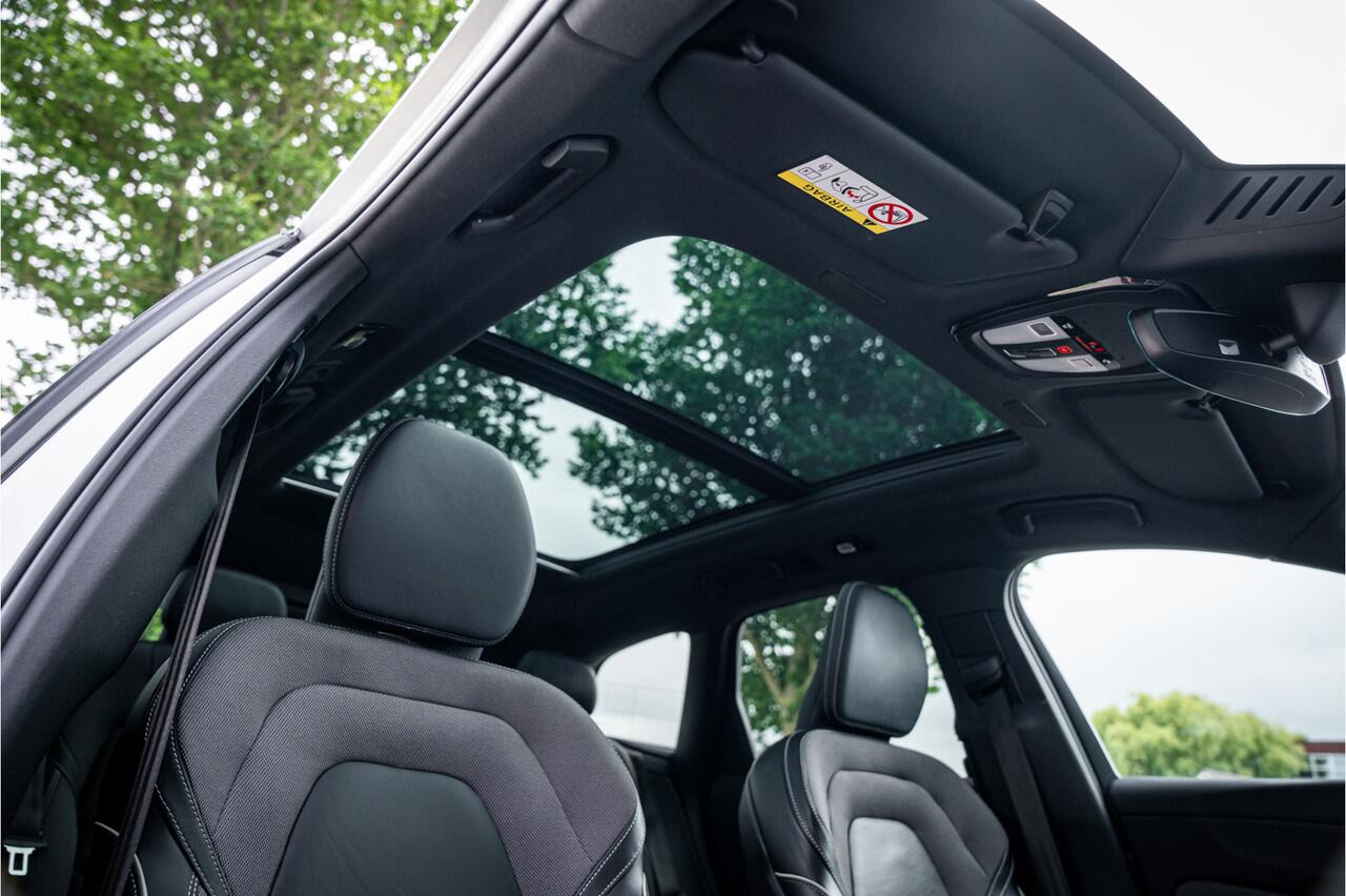 Volvo XC60 2.0 T6 Recharge AWD R-Design ** Luchtvering ** Panodak ** 360 HUD ** Trekhaak