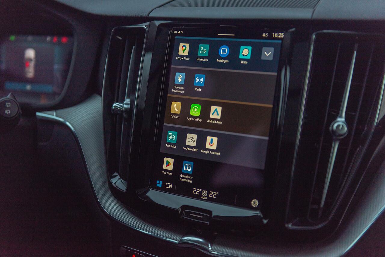 Volvo XC60 T6 Aut. LongRange Core Bright Leder Panoramadak 350pk