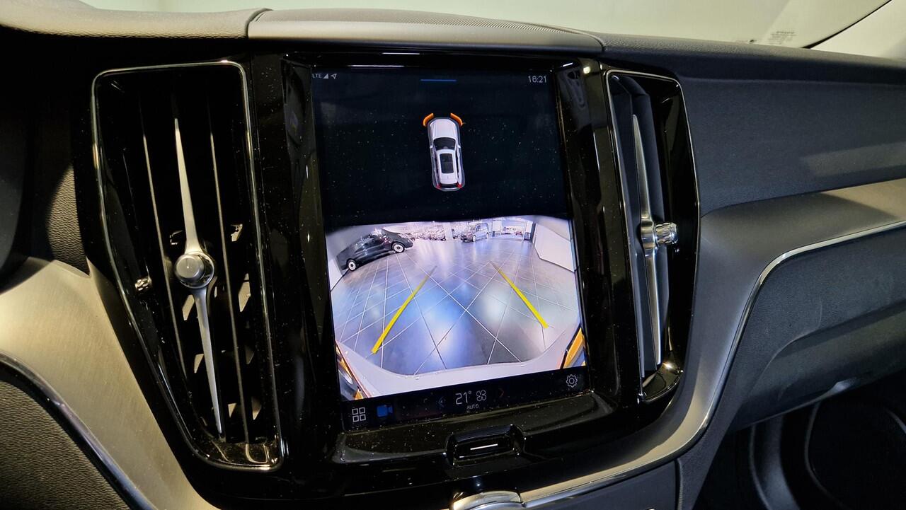 Volvo XC60 2.0 T6 Plug-in hybrid AWD Essential Edition Bright | Panoramadak |