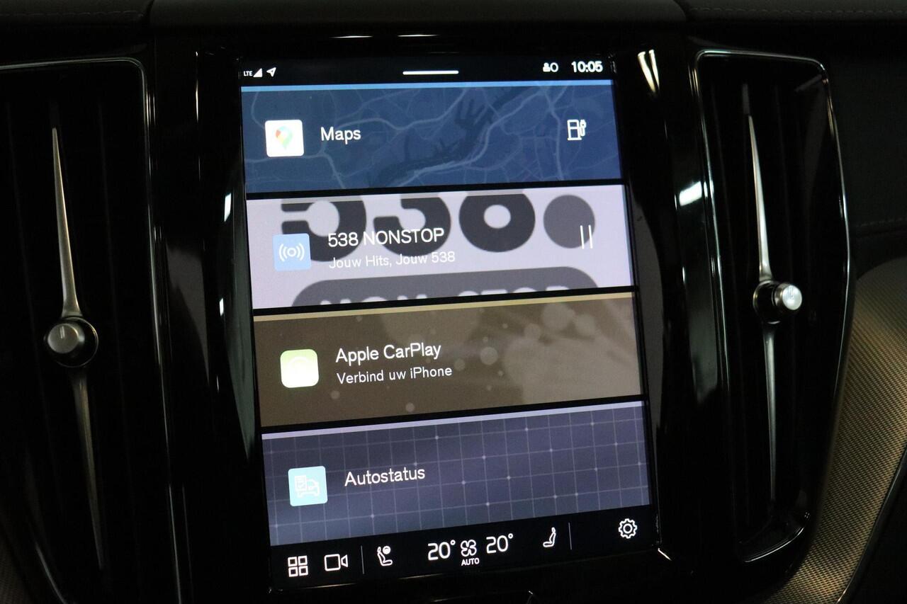 Volvo XC60 T8 Recharge AWD Ultimate Dark Volvo XC60 T8 Plug-in hybrid AWD Ultimate Dark - Panorama/schuifdak - IntelliSafe Assist & Surround - 360º Camera - Verwarmde voorstoelen, stuur & achterbank - Parkeersensoren voor & achter - Elektr. bedienb. voorstoelen met 