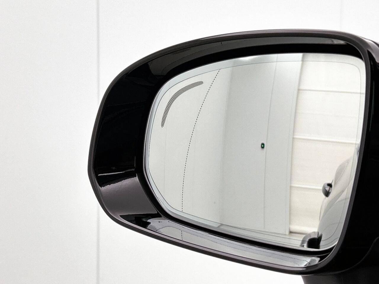 Volvo XC60 2.0 T6 Dark | Pano | trekhaak | Memory Seats | BLIS |