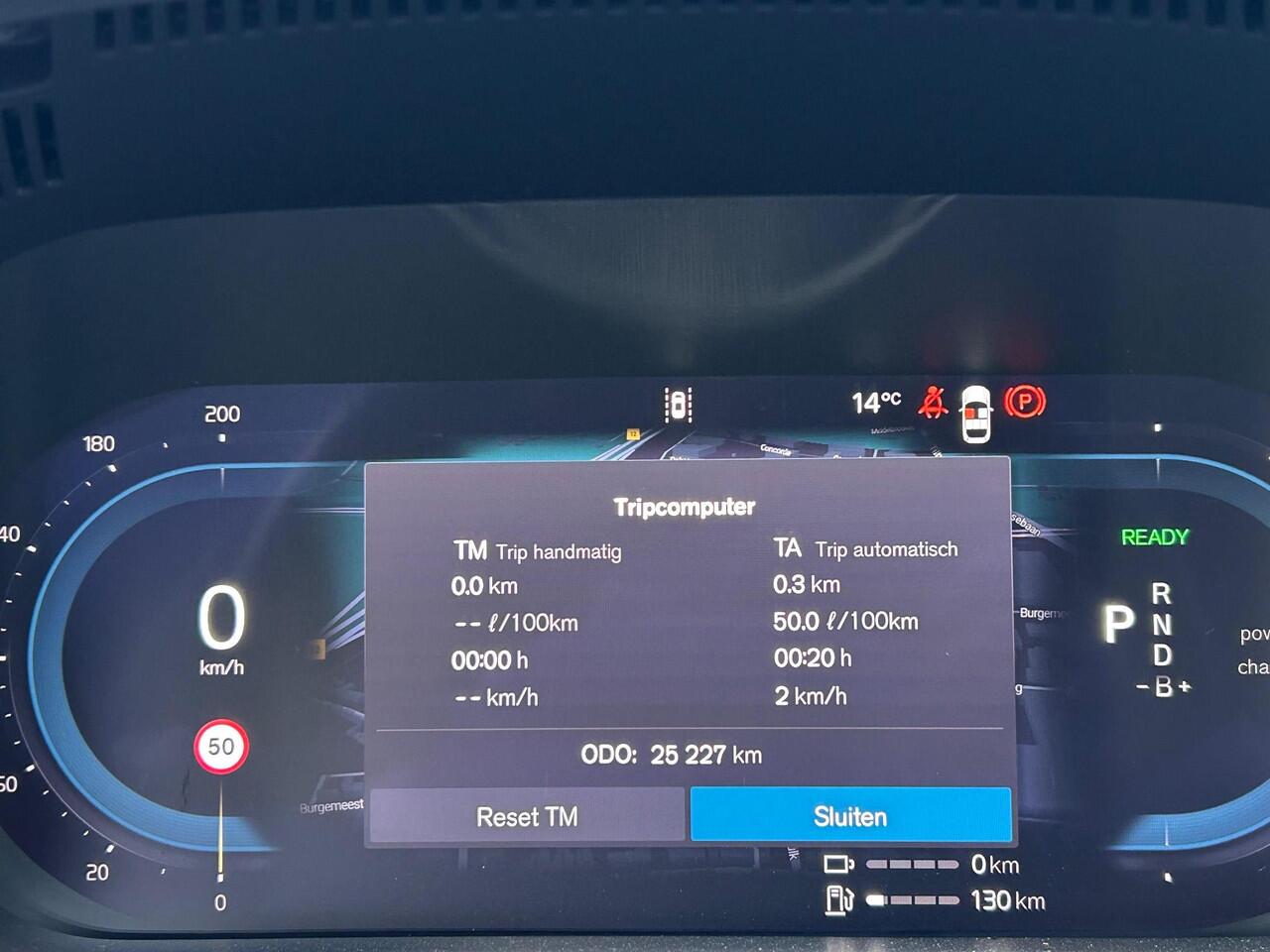 Volvo XC60 2.0 T8 Plug-in hybrid AWD Plus Dark l Panorama l Harman Cardon l 360 Camera l 20 Inch