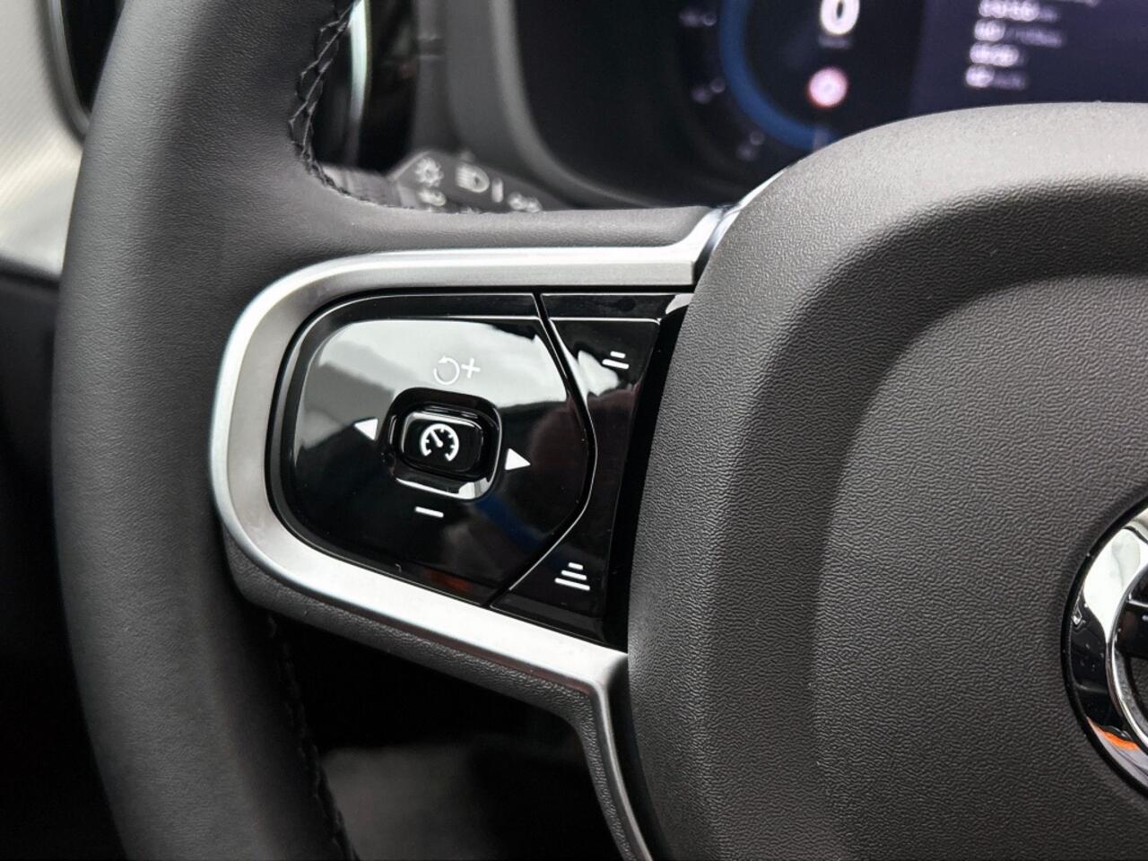 Volvo XC60 T6 AWD Ultra Dark | 360 | Trekhaak