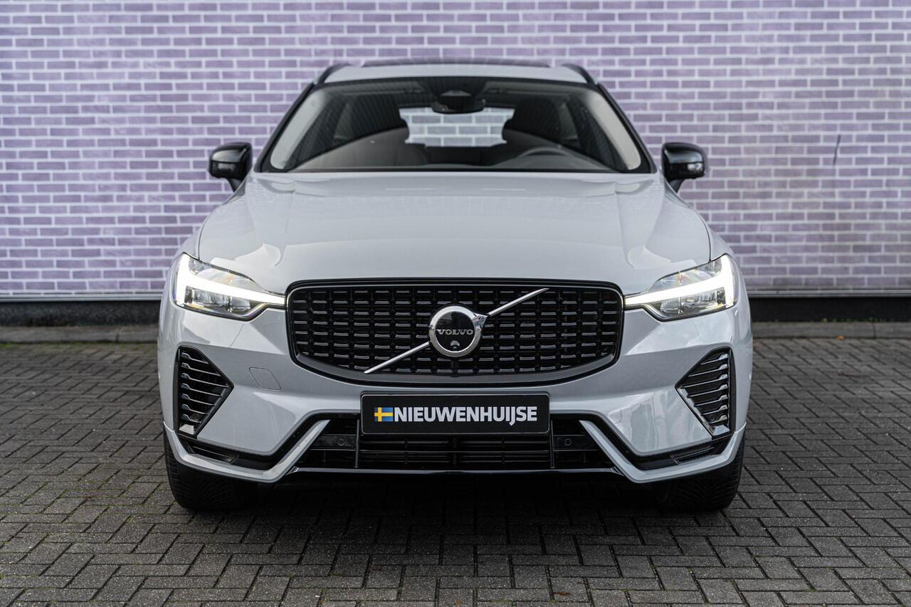 Volvo XC60 T6 Plug-in hybrid AWD Plus Dark | Trekhaak | 360 camera | Adaptive Cruise Control | Google Maps navigatie | Panoramadak | Verwarmbare achterbank/voorstoelen/stuurwiel | Elektrische stoelverstelling | Dodehoekdetectie |