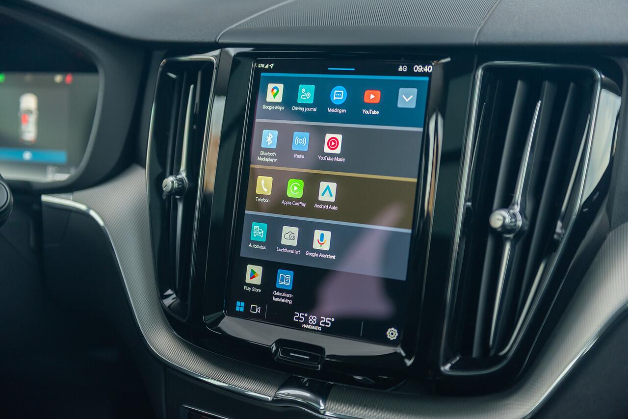 Volvo XC60 T6 Aut. LongRange Plus Dark CruiseControl Parkeercamera 350pk