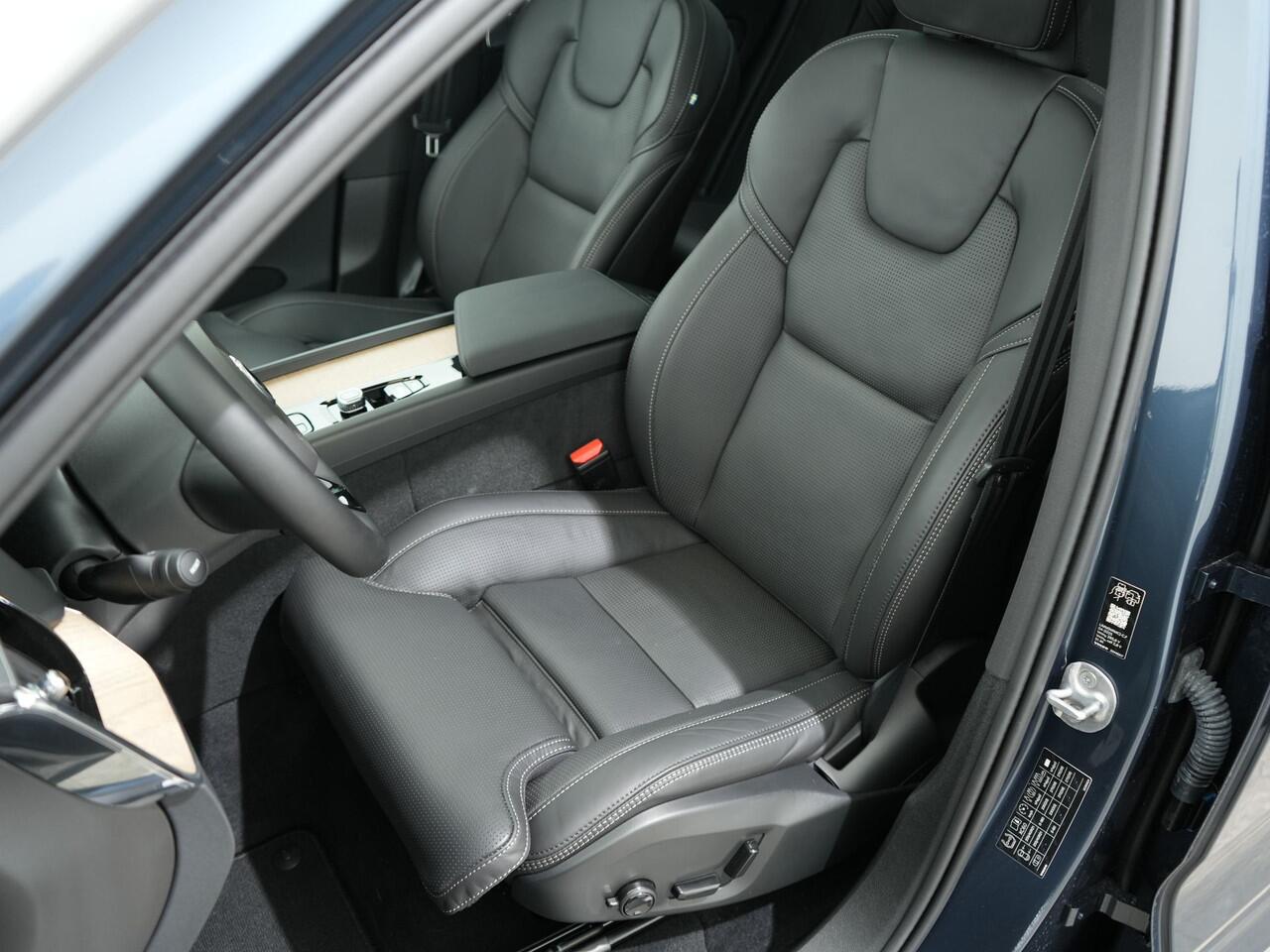 Volvo XC60 2.0 T8 RECHARGE 455PK AWD ULTRA DARK EAT8 | Bower & Wilkens | Luchtvering | Nappa Leder