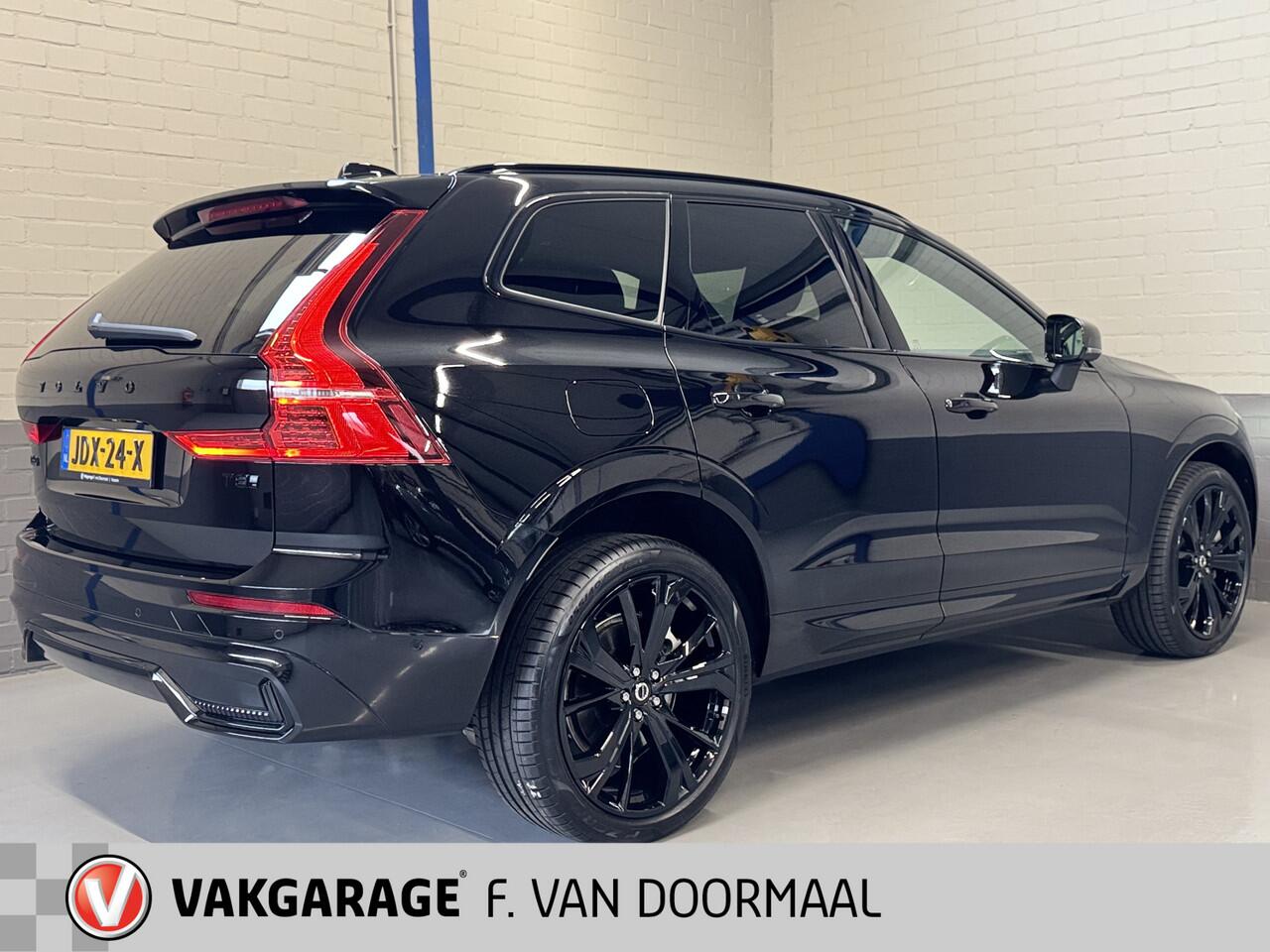 Volvo XC60 2.0 T8 Plug-in hybrid AWD Ultra Black Edition | Luchtvering | Bowers & Wilkins | Head Up | Trekhaak