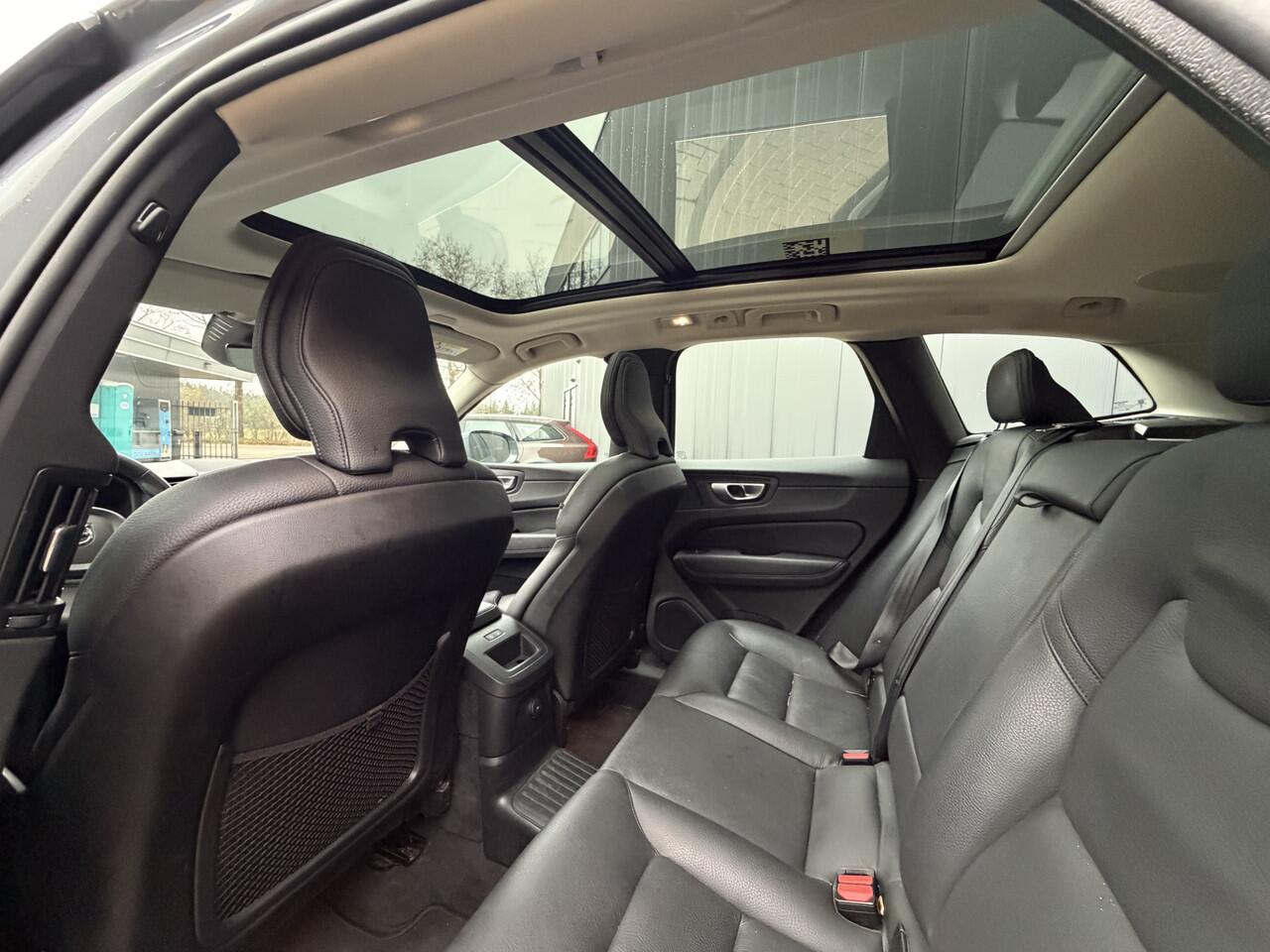 Volvo XC60 2.0 T8 Plug-in hybrid AWD Ultimate Bright 360 Camera | Climate | Head Up Display | Longe Range