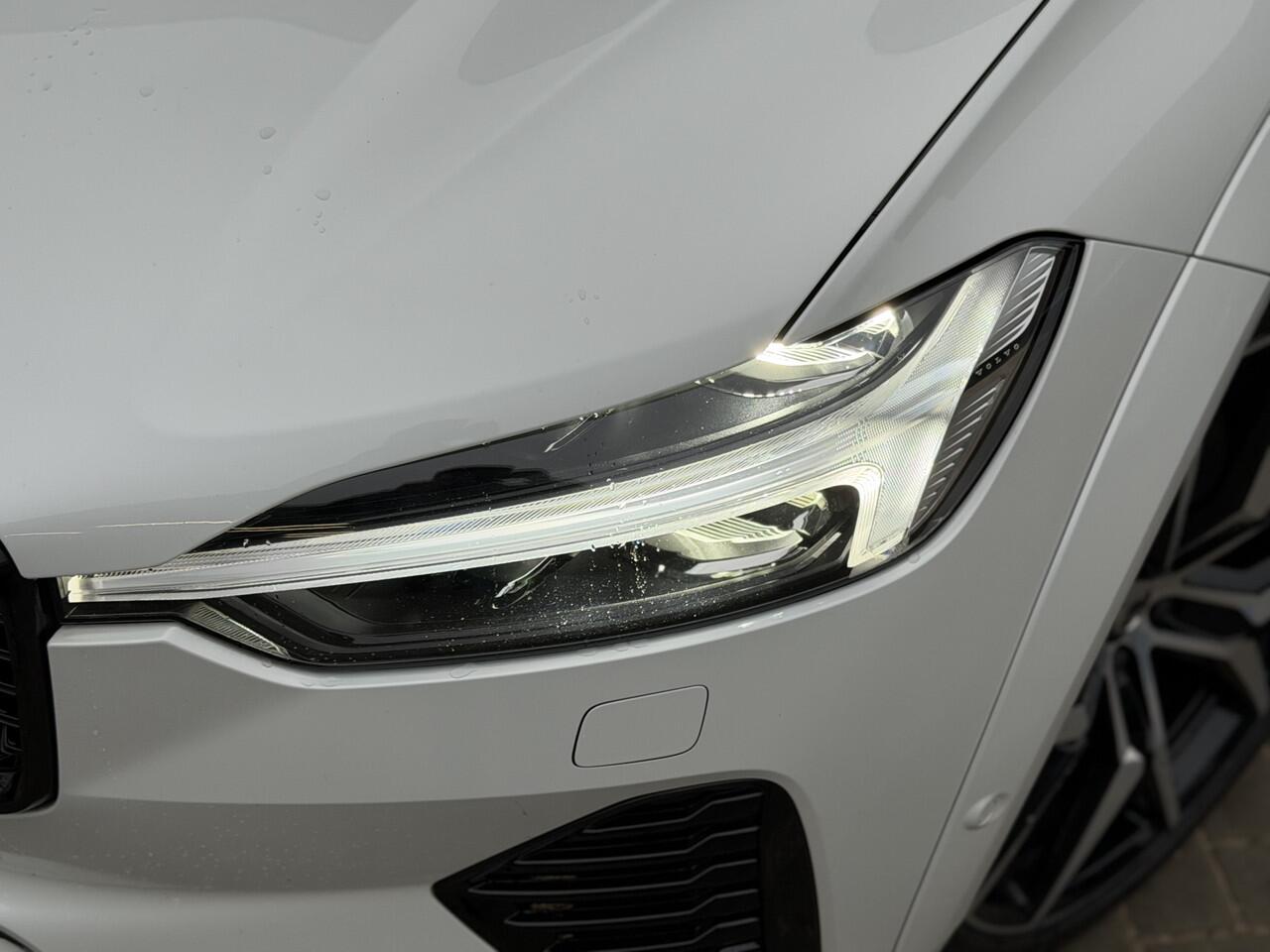 Volvo XC60 2.0 T8 Plug-in-hybrid AWD Polestar Engineered Bowers & Wilkins | 22 inch wielen | Graphical Head Up Display