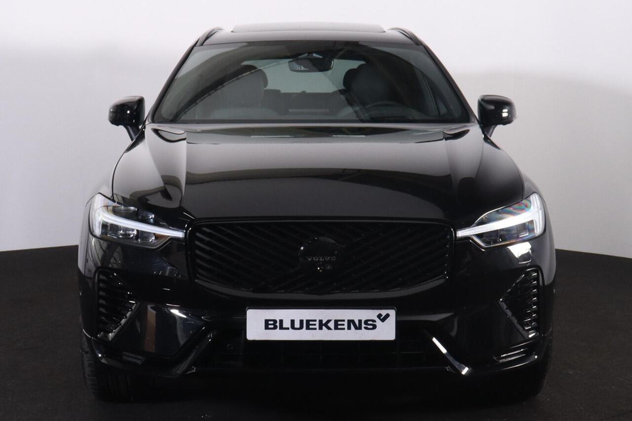 Volvo XC60 T6 Recharge AWD Ultra Black Edition - Panorama/schuifdak - IntelliSafe Assist & Surround - 360º Camera - Harman/Kardon audio - Adaptieve LED koplampen - Verwarmde voorstoelen, stuur & achterbank - Parkeersensoren voor & achter - Elektr. bedienb. voorstoel
