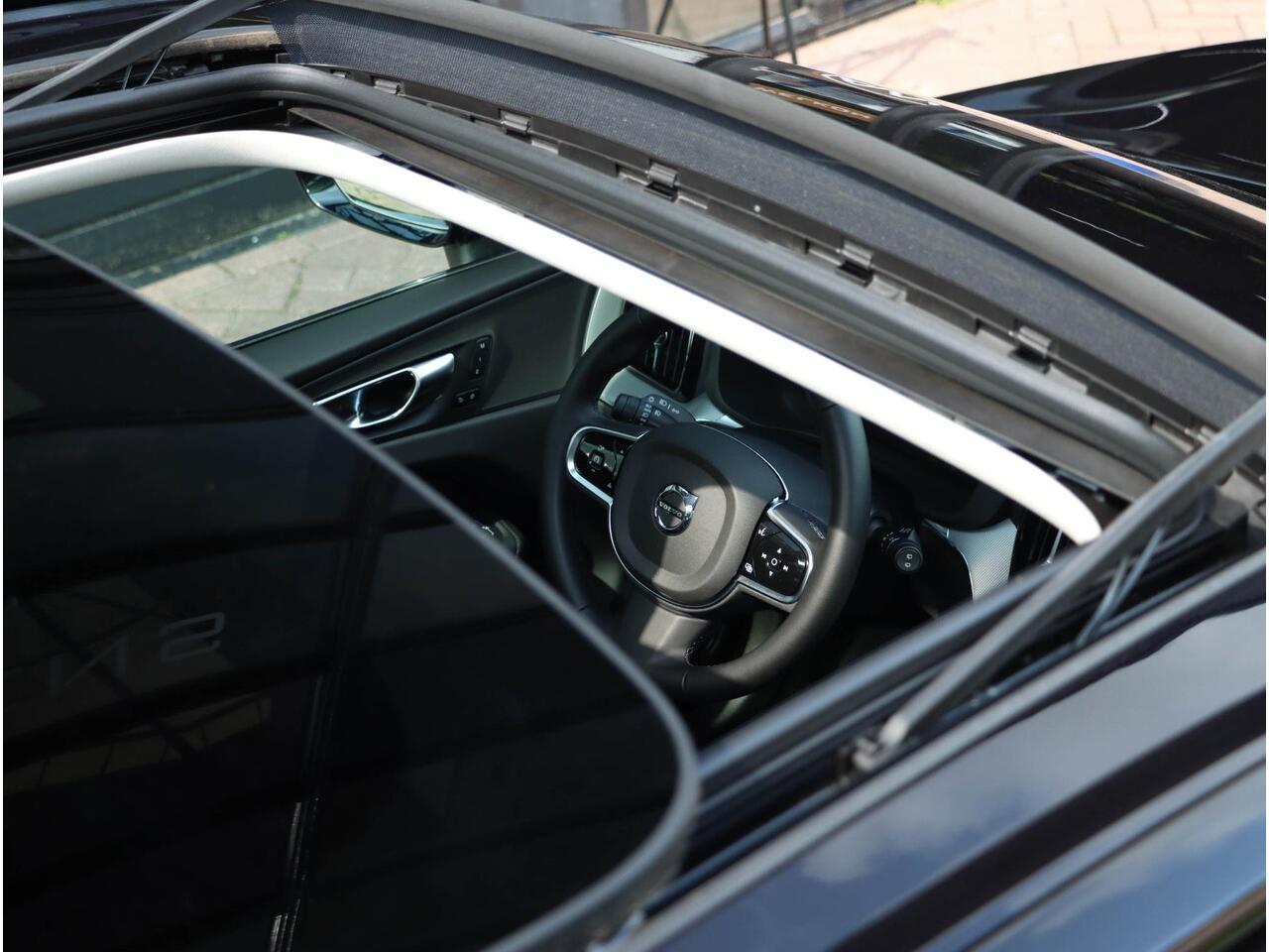 Volvo XC60 T8 AWD Plus Dark 455PK | BLIS | 360 Cam | Memory | Winterpakket