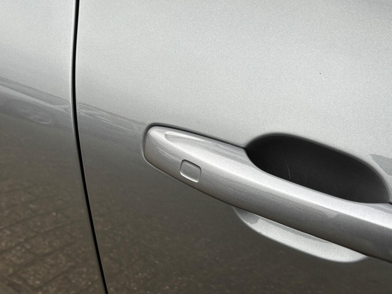 Volvo XC60 T8 AWD Inscription Luchtvering HeadUp Stoelventilatie DABPilot Assist 360