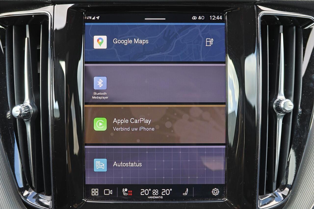 Volvo XC60 T8 Recharge AWD Ultra Black Edition - Luchtvering - B&W Audio - Panorama/schuifdak - IntelliSafe Assist & Surround - 360º Camera - Adaptieve LED koplampen - Verwarmde voorstoelen, stuur & achterbank - Parkeersensoren voor & achter - Elektr. bedienb. voors