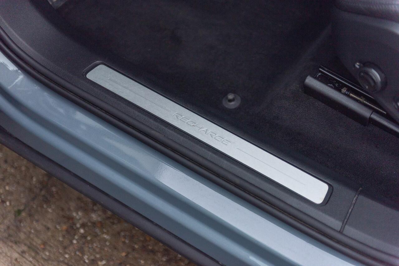 Volvo XC60 T6 Aut. Long Range Plus Dark Leder Parkeercamera 350pk