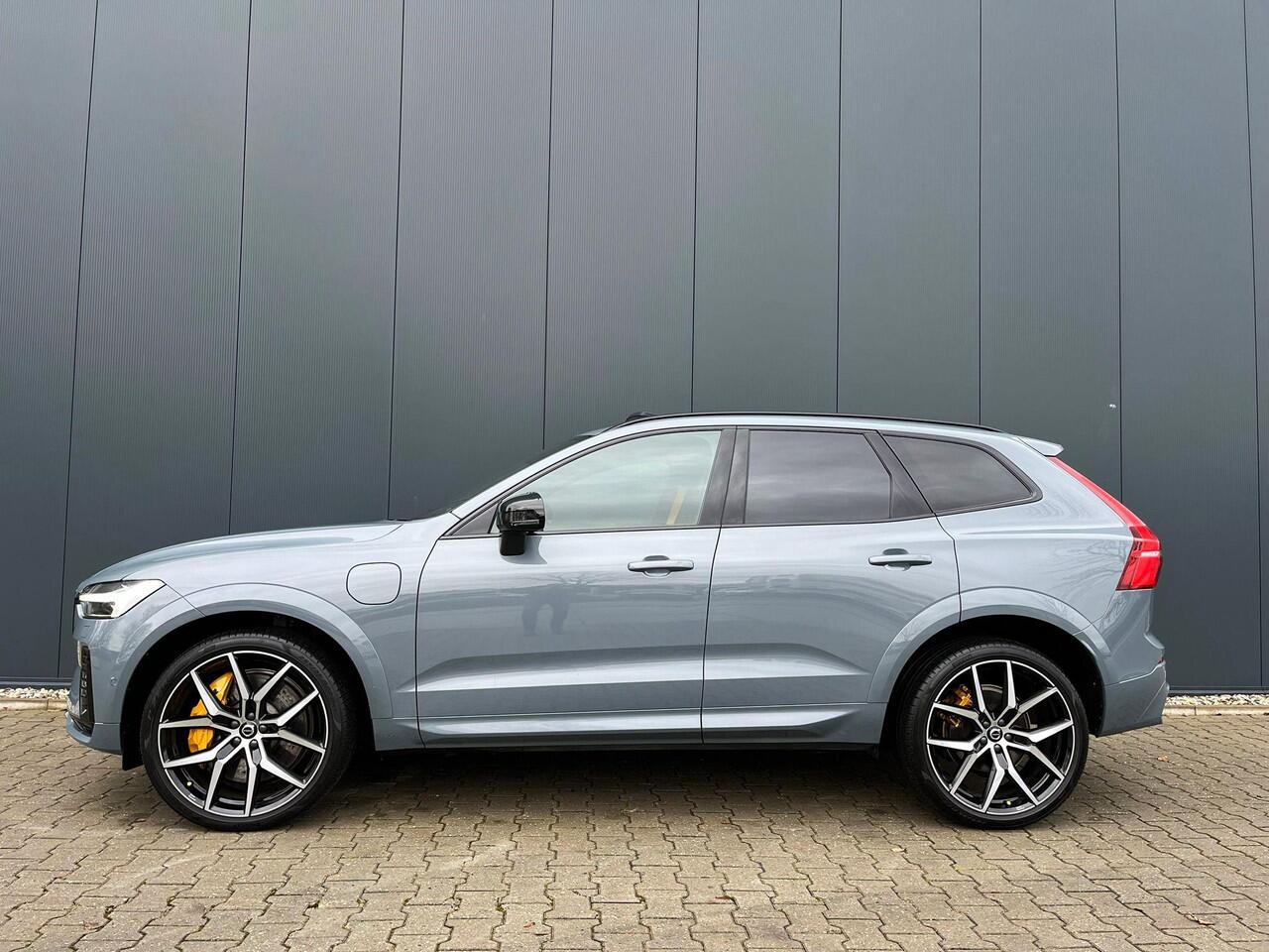 Volvo XC60 2.0 T8 AWD Polestar 405pk / B&W / 22 inch 2.0 T8 AWD Polestar Engineered