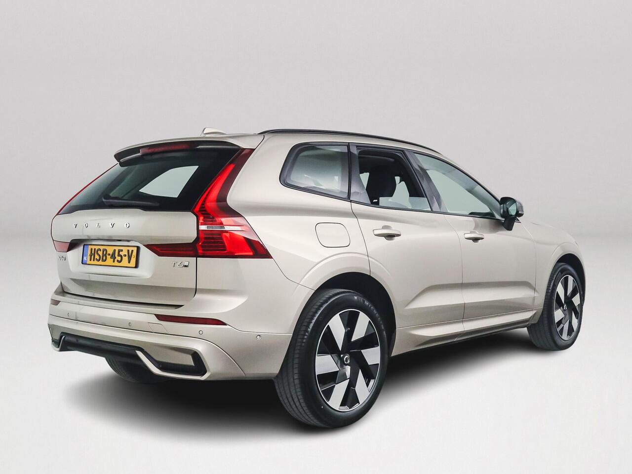 Volvo XC60 T6 Plug-in hybrid AWD Ultra Dark | Panoramadak | 360º camera | Head-up Display | Stoel- en Stuurverwarming | Harman Kardon | Trekhaak