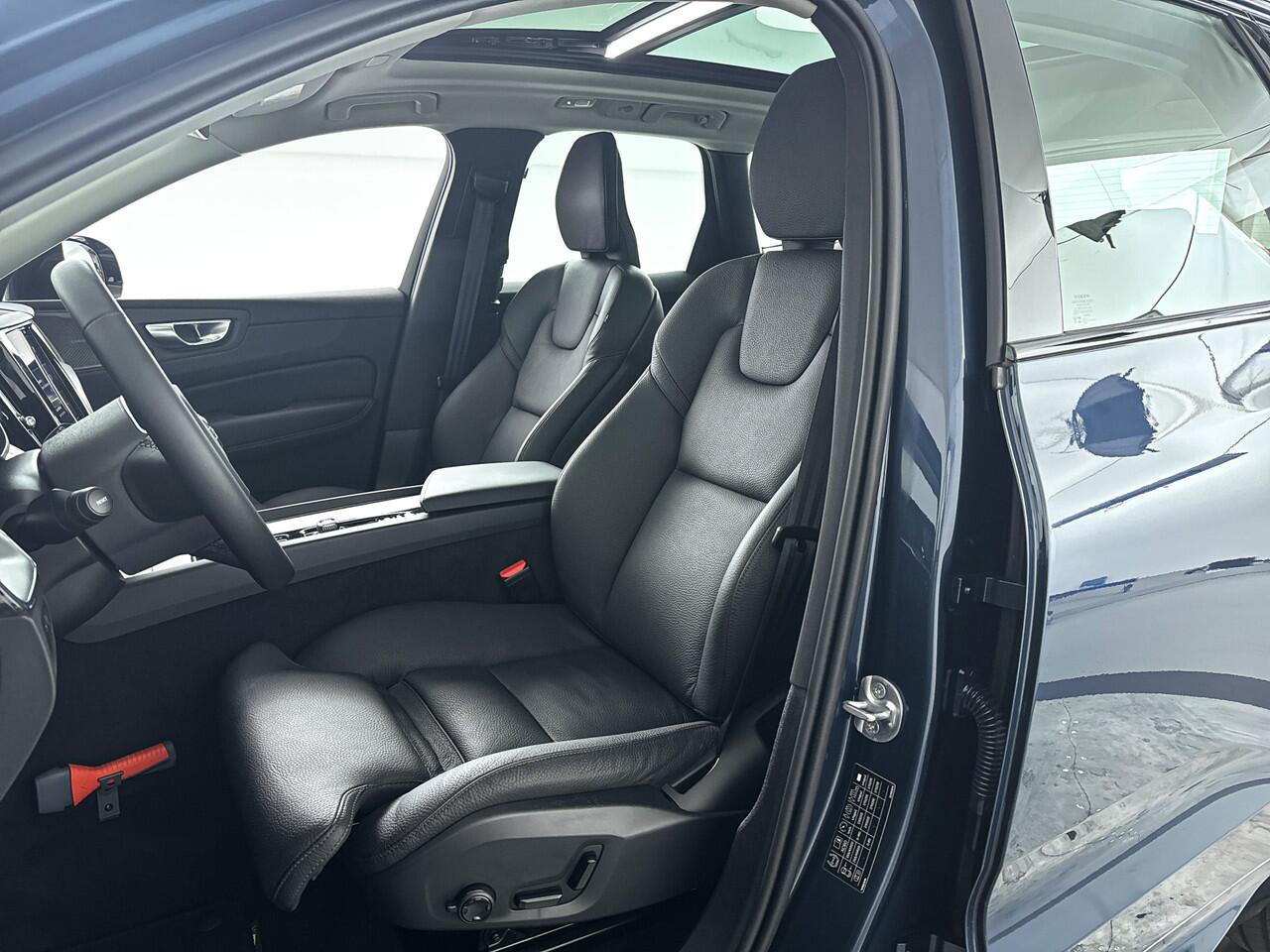 Volvo XC60 T6 Plug-in hybrid AWD Ultra Dark | Panoramadak | 360° camera | Head-up Display | Harman Kardon | Stoel- en Stuurverwarming | Trekhaak