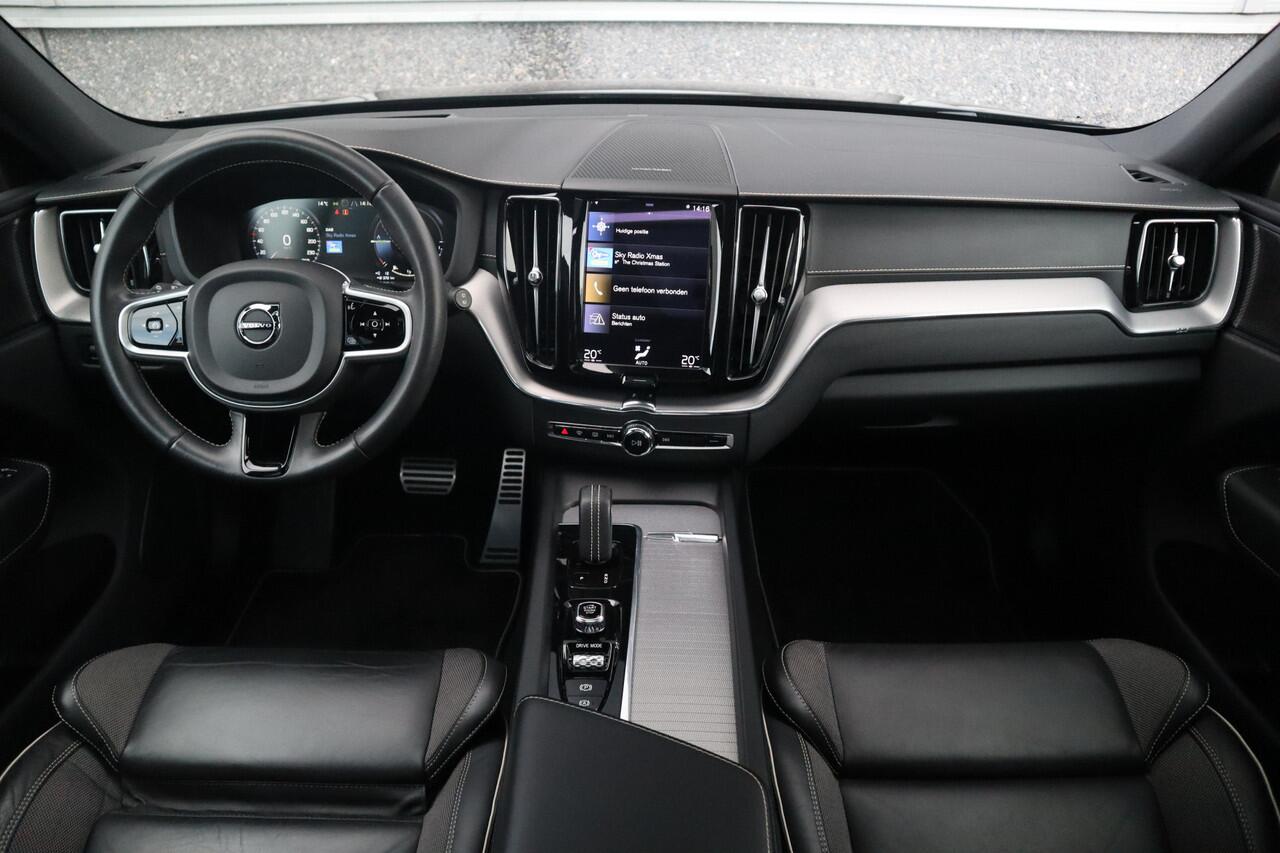 Volvo XC60 2.0 Recharge T6 AWD R-Design Panorama dak / Head-Up / Harman Kardon / 360 camera / Adaptieve cruise /