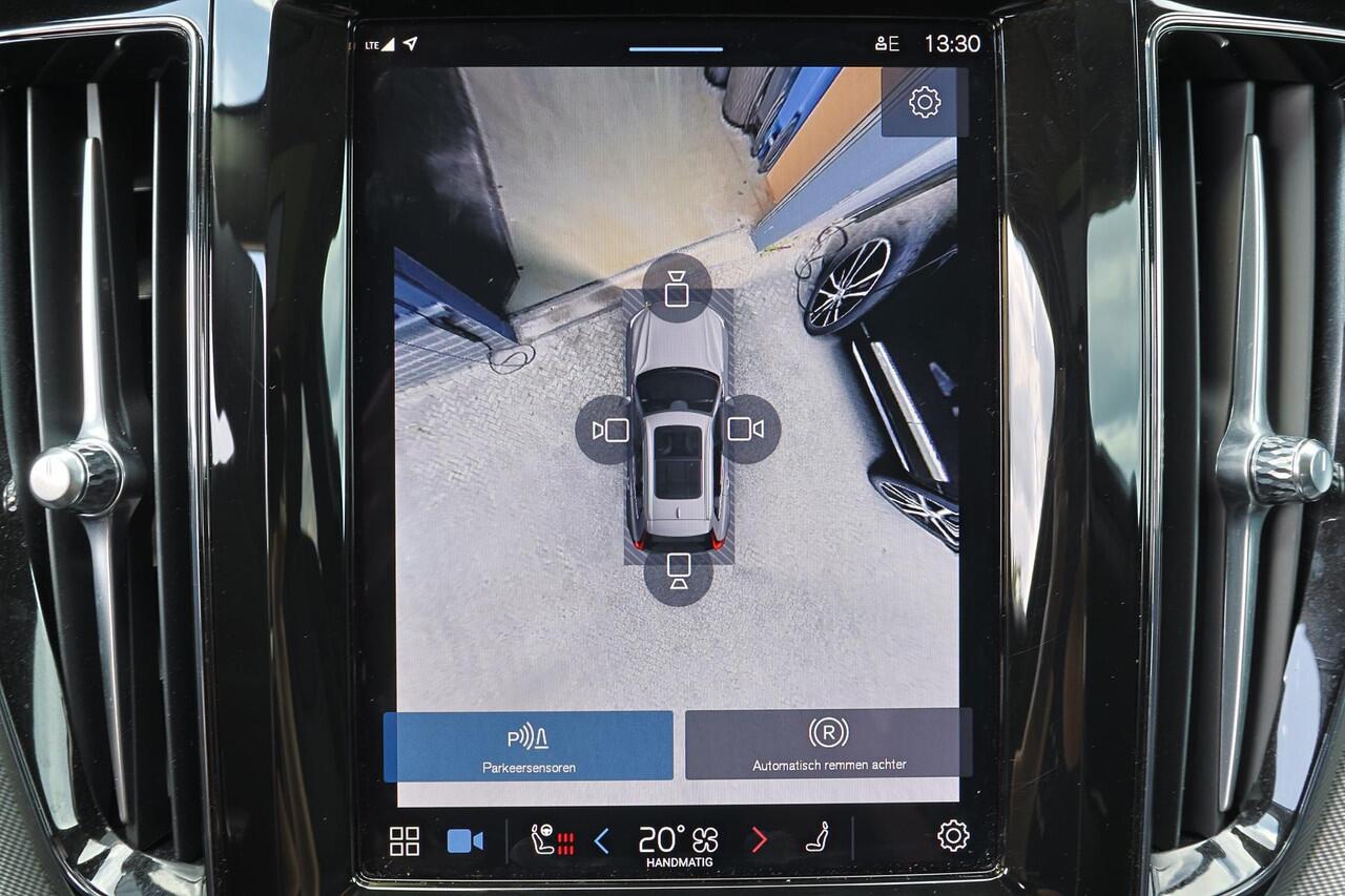 Volvo XC60 T8 Recharge AWD Plus Dark - Panorama/schuifdak - IntelliSafe Assist & Surround - 360º Camera - Harman/Kardon audio - Verwarmde voorstoelen, stuur & achterbank - Parkeersensoren voor & achter - Elektr. bedienb. voorstoelen met geheugen - Draadloze tel. lad