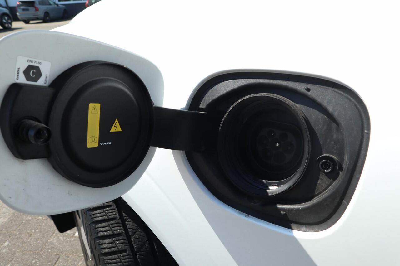 Volvo XC60 2.0 T6 Plug-in hybrid AWD Ultimate Dark