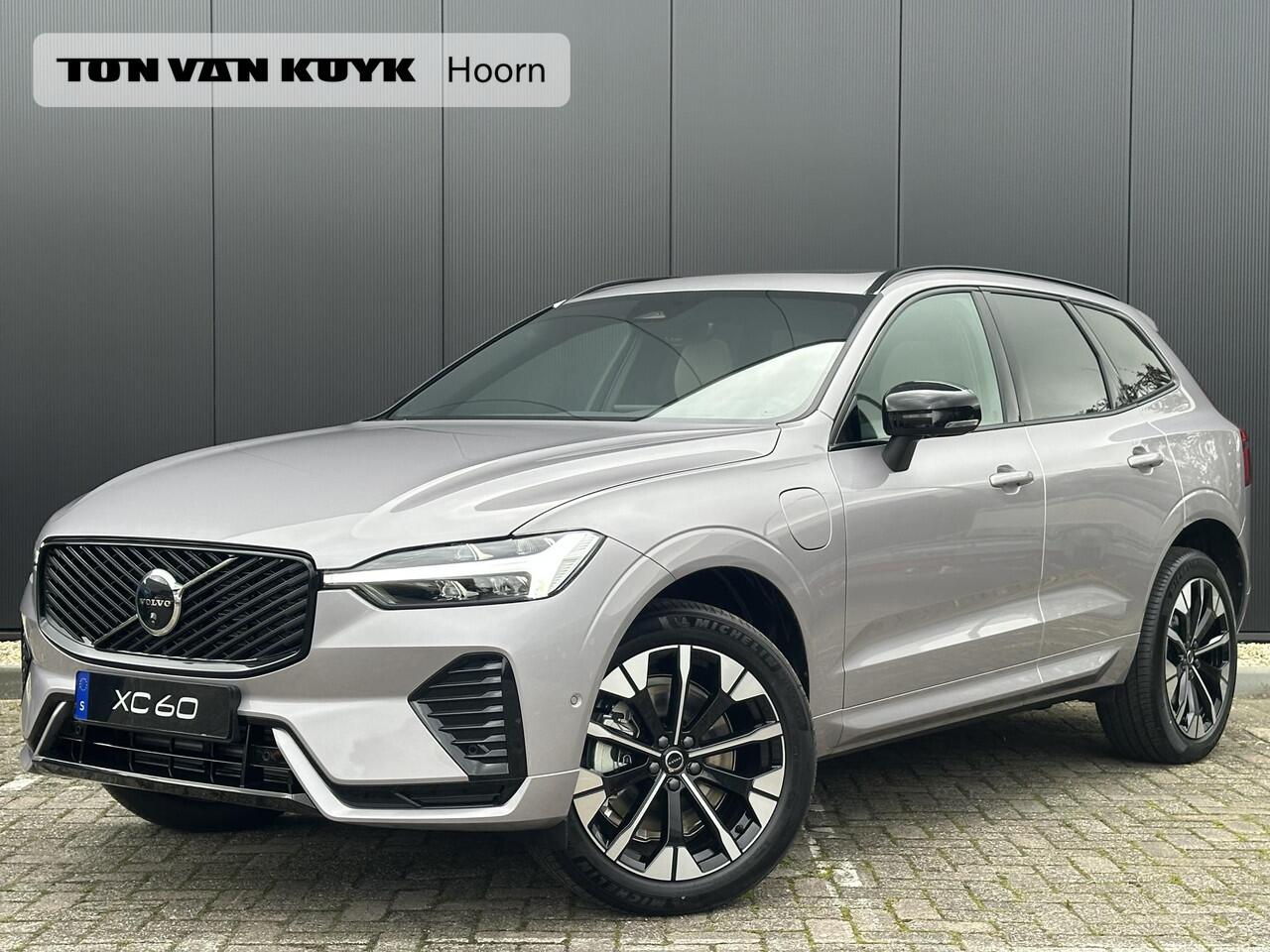 Volvo XC60 2.0 T6 Plug-in hybrid AWD Plus Dark 360 Camera / Head-up display / Harman Kardon audio / Panorama dak / stoel- en stuurverwarming / leer