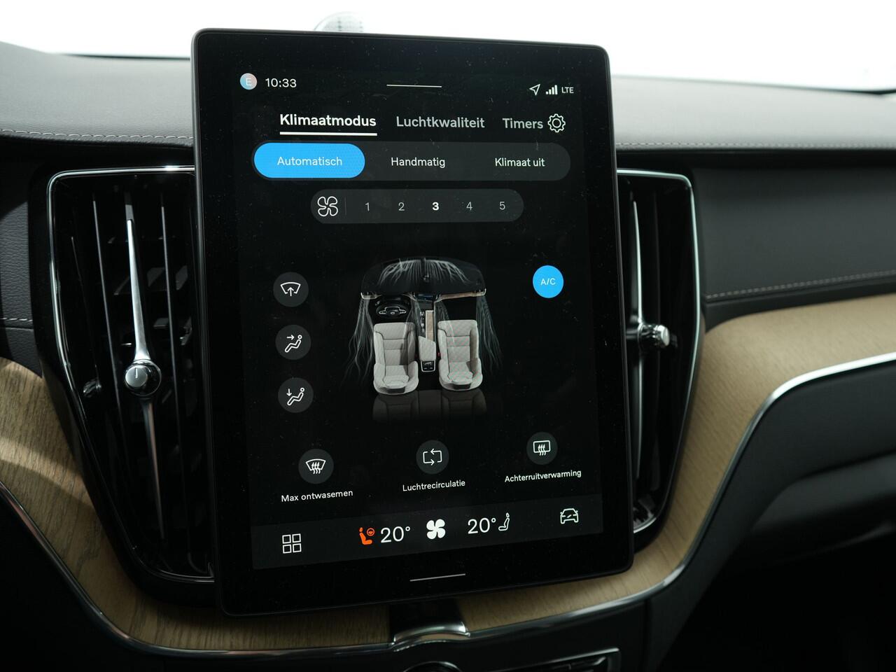 Volvo XC60 2.0 T8 RECHARGE 455PK AWD ULTRA DARK EAT8 | Bower & Wilkens | Luchtvering | Nappa Leder